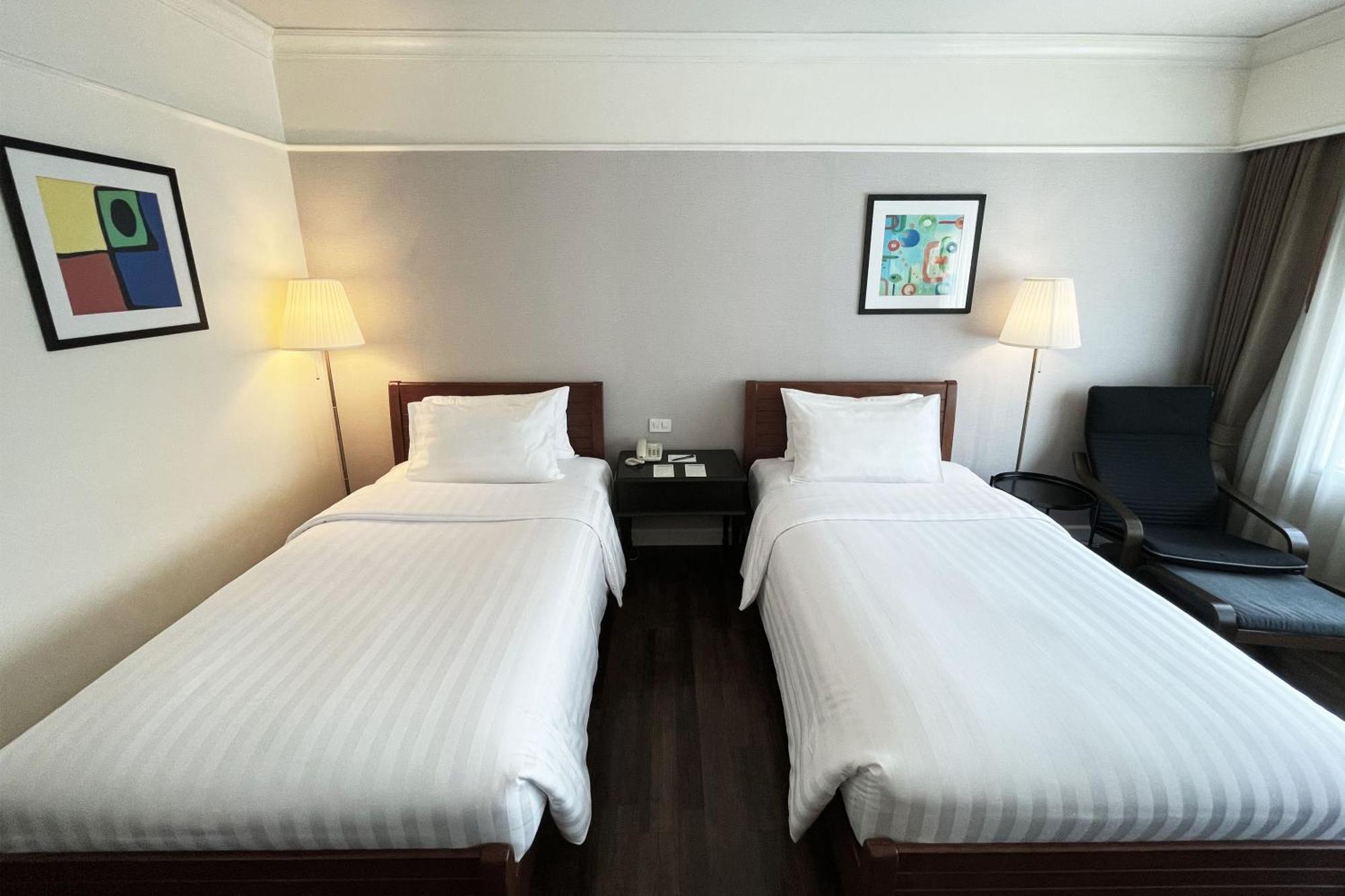 Le Siam Hotel Silom Bangkok By Pcl Exteriör bild